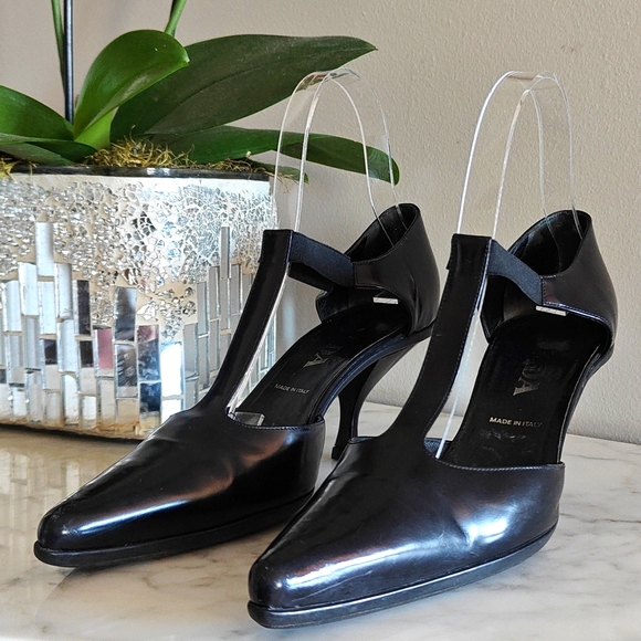 Prada Black T-Strap Kitten Heels| Size 39 EU (9) | With Prada Shoe Bag (EUC) - Picture 9 of 15